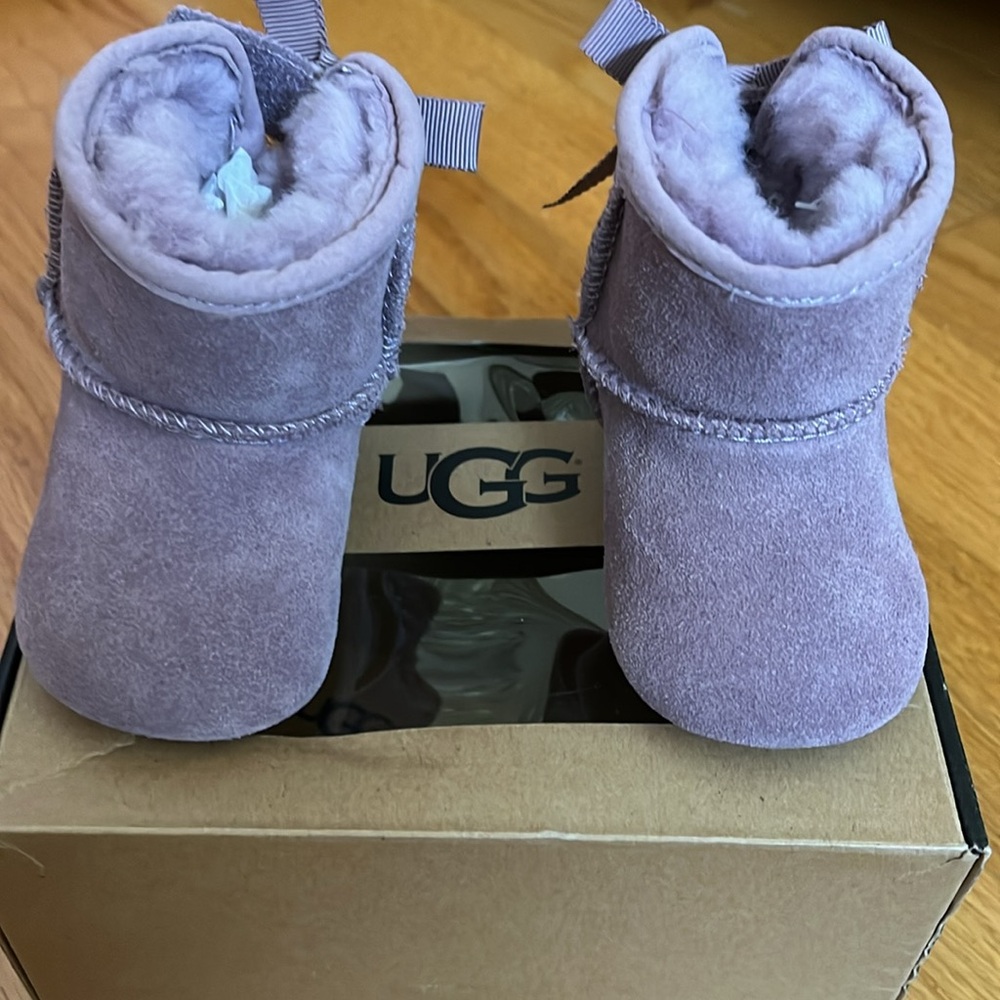 New with box UGG Jesse Grosgrain Bow Boot Infant Sz 0/1
